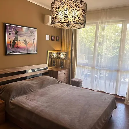 Golden Line Appartement *