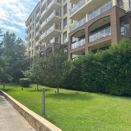 Апартамент Golden Line *