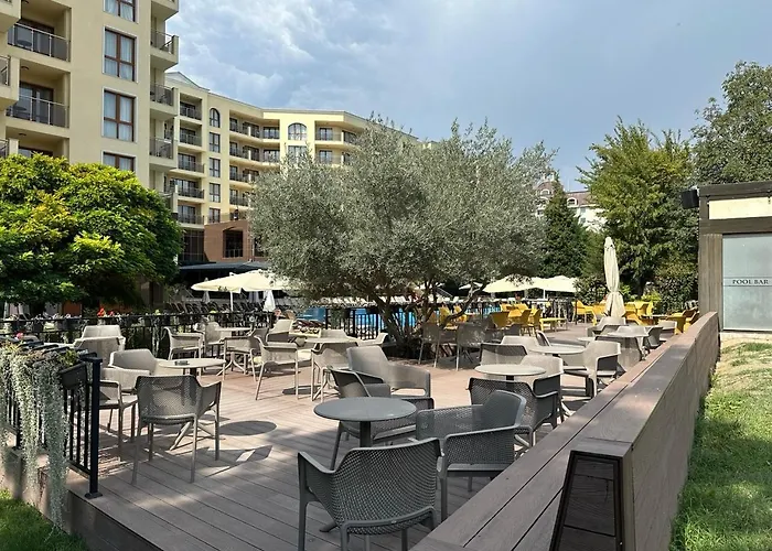 Golden Line 公寓 *